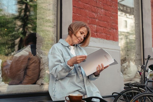 Designing an ideal noise-free environment for online teaching: mastering home distractions